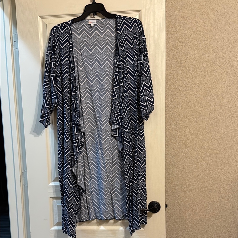 LuLaRoe Blue and White Chevron Kimono